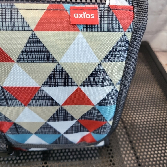 Axios Diaper Changing Station - Picture 2 of 7